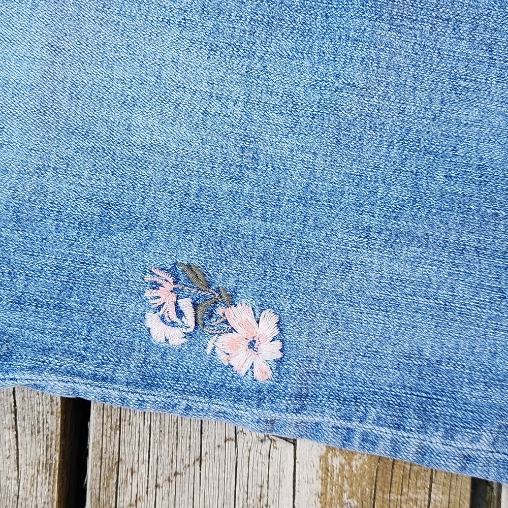 Denver Hayes Embroidered Blue Jeans Mia Curve Tech Mid Rise - Picture 8 of 13